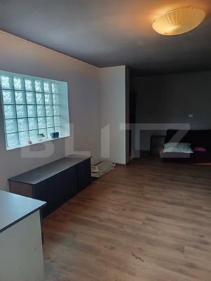 Casa renovabila ,spatioasa,cu un teren generos si gradina intr-o zona linistita! - imagine 4