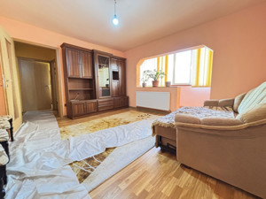 Apartament 3 camere, semidecomandat, 60mp utili, etaj 2, zona Dambovita - imagine 2