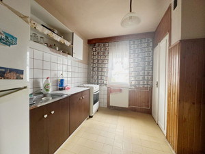 Apartament 3 camere, decomandat, 90mp utili, etaj 4/4, zona Dambovita - imagine 9