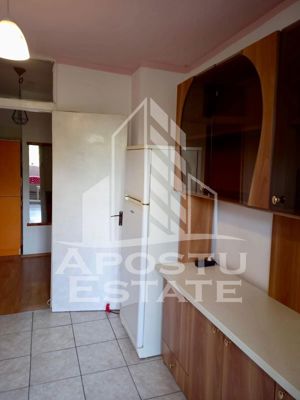 Apartament 2 camere,decomandat,centrala proprie,zona Aradului - imagine 4