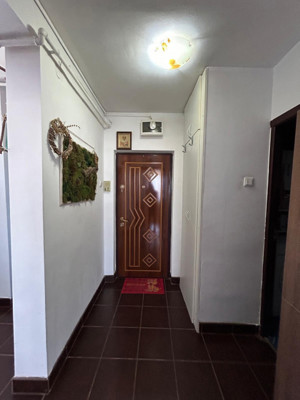 Apartament 2 camere, decomandat 50mp, etaj 8, zona Dambovita - imagine 13