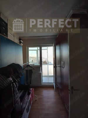 Apartament 2 camere, et 4 4, Malu Rosu - 47900 euro - imagine 12