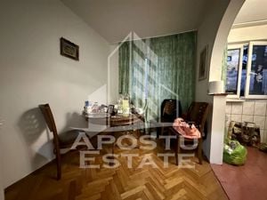 Apartament cu 4 camere, etajul 2, zona Sagului - imagine 5