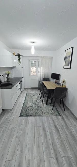 Apartament cu 2 camere în Calea Martirilor decomandat - imagine 2