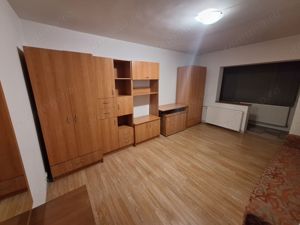 230 Euro!!! Apartament cu 1 camera decomandat Et 3