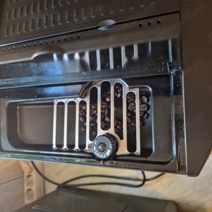 Expresor de cafea automat Delonghi Magnifica  - imagine 3