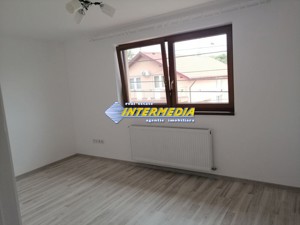 De Inchiriat Duplex de 80 mp cu 3 camere și două băi living si curte mobilata. - imagine 4