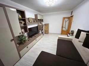 De vânzare apartament cu 2 camere decomandat, zona Grivița. - imagine 2