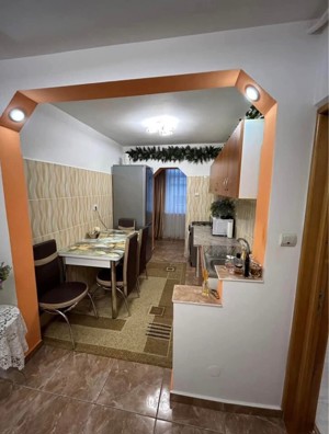 De vânzare apartament cu 2 camere decomandat, zona Grivița. - imagine 3