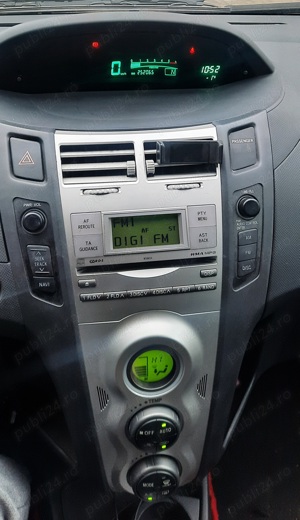 Toyota Yaris  - imagine 7