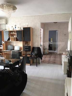 Apartament 3 camere, semidecomandat, ultracentral, etaj 3, 62 mp + balcon - imagine 2