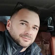 Tip bine educat caut doamna!! 