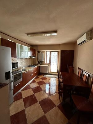 Închiriez apartament zona intim  - imagine 1