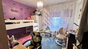 Apartament cu 3 camere, garaj si boxa, centrala proprie, Dambovita - imagine 3