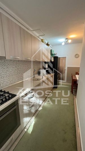 Apartament cu 2 dormitoare, doua bai in Complex, centrala termica - imagine 3