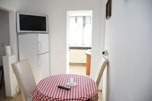 Ofer spre închiriere apartament 2 camere  - imagine 3