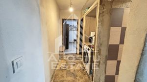 Apartament cu 3 camere, etaj intermedier, Zona Spitalul Judetean - imagine 12