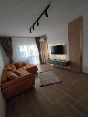 Apartament de 2 camere, decomandat, 65 mp, centrala, parcare, Zona Berceni  - imagine 2