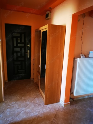 Închiriez apartament 3 camere decomandat  - imagine 2