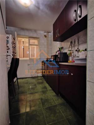 Apartament 3 camere de vanzare Rahova - imagine 4