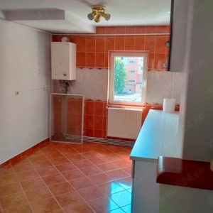 Proprietar : vand aparatament 2 camere 80mp2 etaj 2 Str.Macilor etaj2 - imagine 8