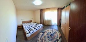 Apartament 2 camere decomandat, mobilat, 2 balcoane, parcare privata - imagine 7