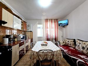 Vand apartament 2 camere zona Cetate-Bulevard - imagine 2