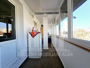 Vand apartament 2 camere zona Cetate-Bulevard - imagine 7