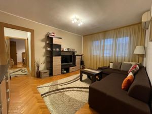 Apartament 3 camere, centrala proprie, zona excelenta!