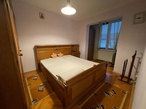 Apartament 3 camere, centrala proprie, zona excelenta! - imagine 4