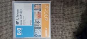 30 de buc Cartus de memorie.HP Ultrium data cartridge 2  C7972A  400GB  (30 de bucăți la 1000lei)