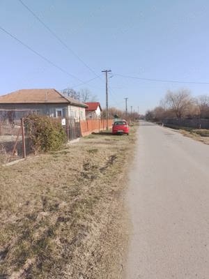 Vand casa cu teren 2400mp in com,Draganesti Prahova,50 km de Bucuresti si 30 km de Ploiesti, - imagine 2