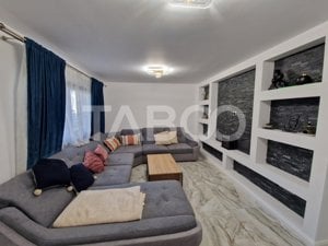 Apartament renovat modern decomandat cu 3 camere cartier Strand