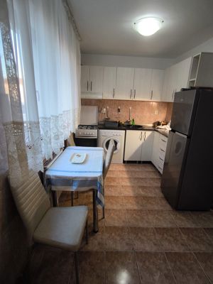 Apartament de inchiriat cu 3 camere in Hunedoara-Zona Teatru - imagine 3