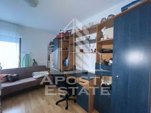 Apartament cu 3 camere, semidecomandat, bloc nou, etajul 1 - imagine 3