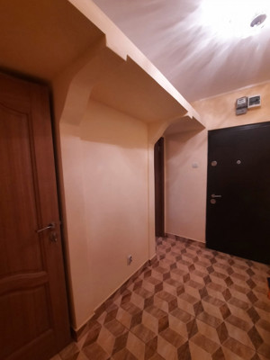 Apartament 2 camere, Nord, renovat recent, zona linistita, fara trafic - imagine 2