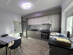 Apartament cu 3 camere 2 bai si 2 balcoane zona Tineretului din Sibiu - imagine 9