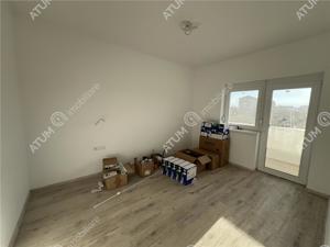 Apartament cu 3 camere 2 bai si 2 balcoane zona Tineretului din Sibiu - imagine 4