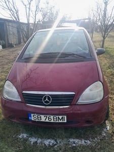 Mașină Mercedes Benz