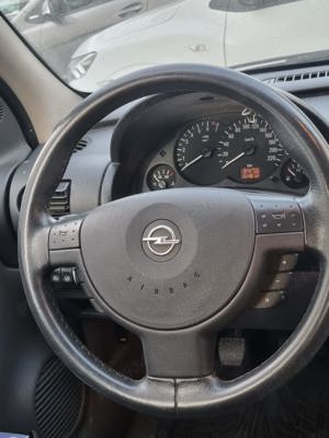Opel Corsa-C 1.4 - imagine 6 Opel Corsa-C 1.4 - imagine 6