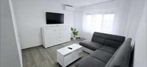 Proprietar ofer spre închiriere apartament cu o cameră centru