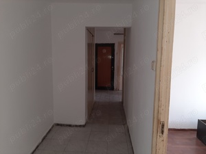 Navodari, vand apartament 3 camere decomandat , zona sud cu gaze  - imagine 11