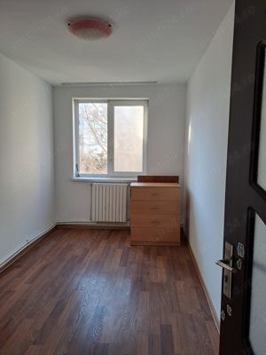 Vand apartament decomandat, 2 camere, etj 2, aproape de plaja - imagine 7