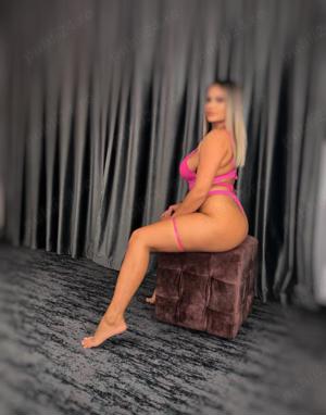 Blonda focoasa sexy noua  - imagine 4