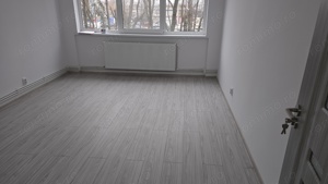 Vand apartament 2 camere decomandat Deva, Piata Centrala, etaj 1, suprafata utila 46 mp + balconul - imagine 2