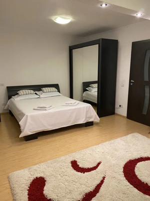 Trocadero - Apartament cu 3 camere decomandate, balcon mare - imagine 5