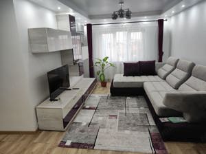 Inchiriez apartament cu 3 camere in Deva, zona Dorobanti, o baie, 2 balcoane, suprafata utila 75 mp, - imagine 6