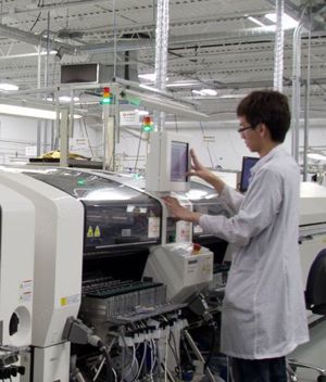 Operator echipamente SMT