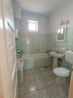 Casă într-un duplex cu intrare complet separată - imagine 7