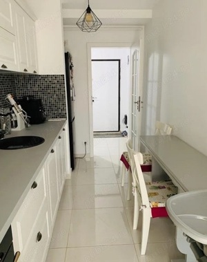 in zona CENTRALA inchiriez apartament 2 camere pe Blv Unirii - imagine 4